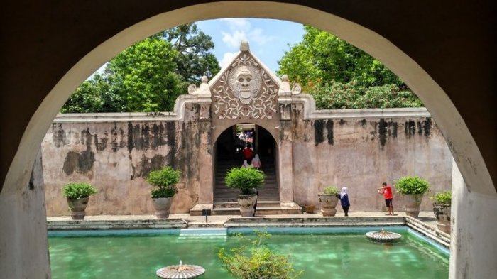 7 Tempat Wisata Dekat Stasiun Tugu Jogja, Tak Pernah Bosan Meski