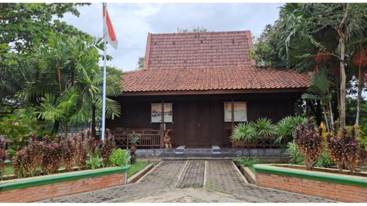 Anjungan di tempat wisata Grand Maerakaca Semarang.