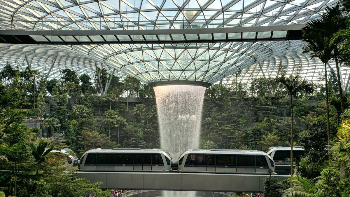 The Jewel, satu tempat wisata hits di Singapura