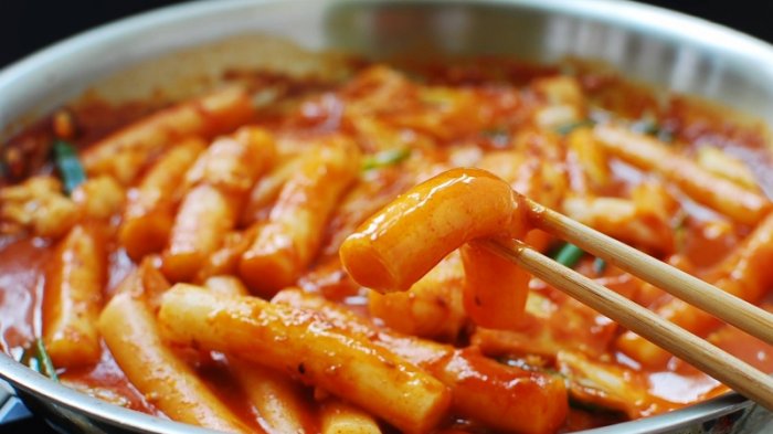 Tteokbokki, kuliner khas Korea Selatan yang sering hadir dalam drama Korea.