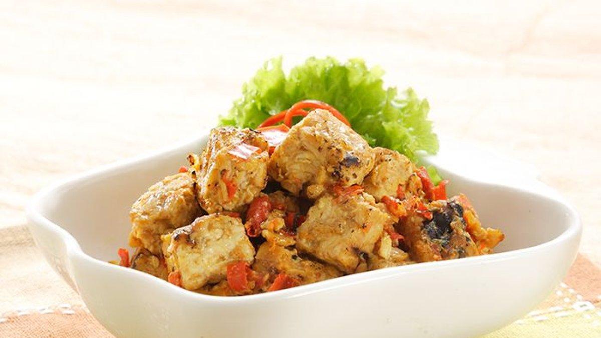 Tumis tempe bakar pedas
