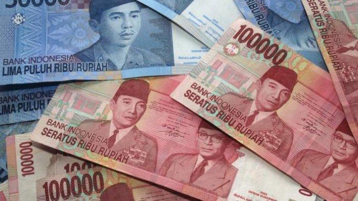 Uang rupiah.