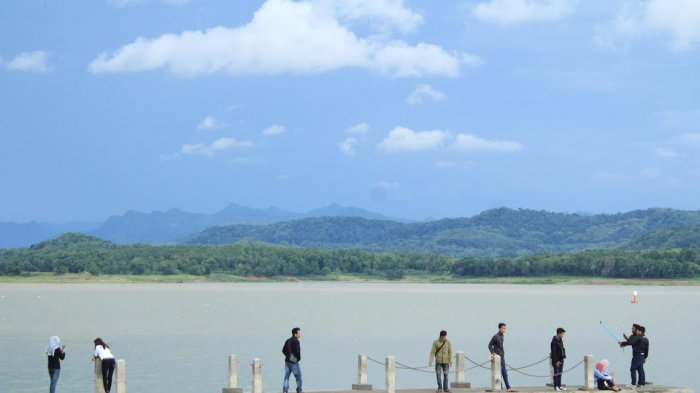 Waduk Gajah Mungkur.
