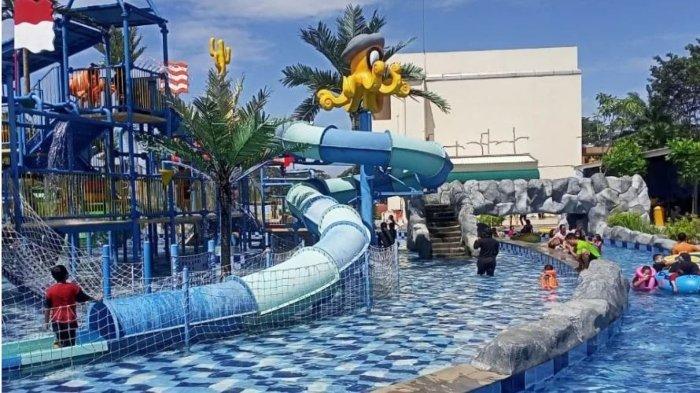 Wahana seru di Ohana Waterpark Kecamatan Jatiasih, Kota Bekasi, Jawa Barat.