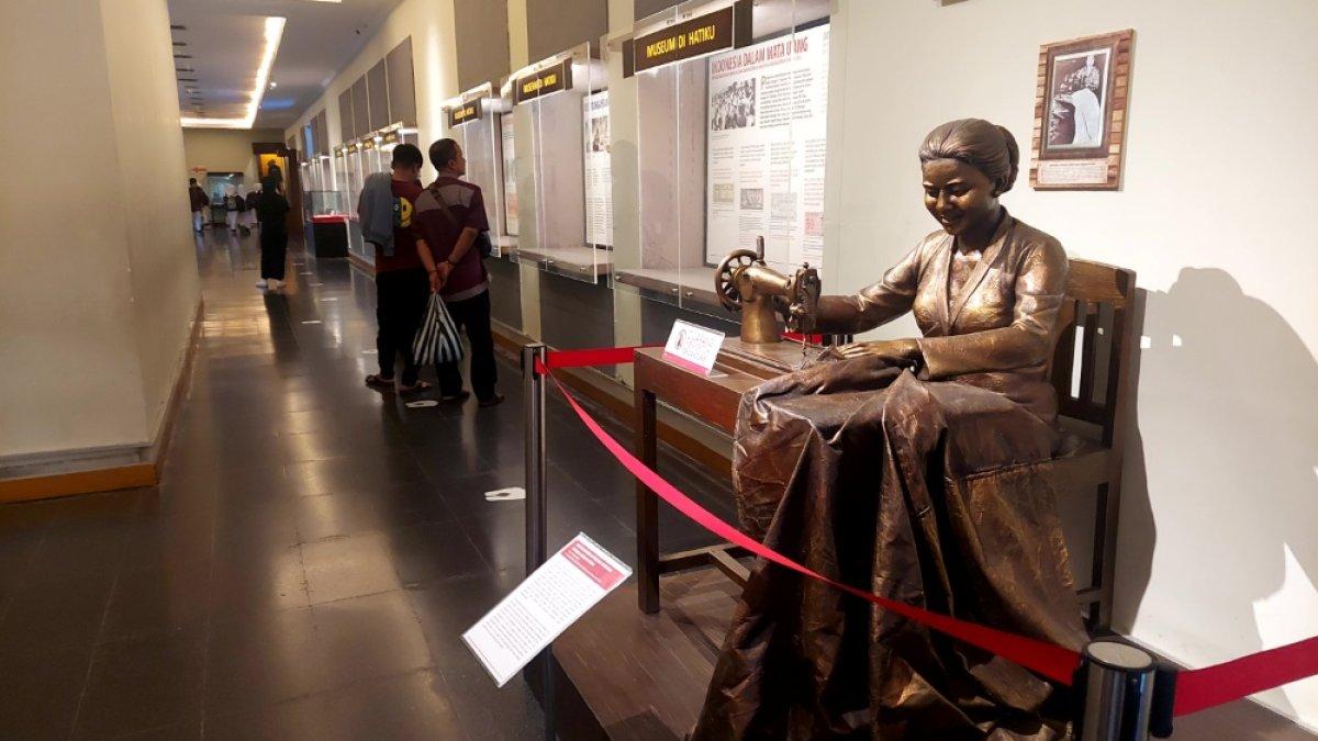 Wisatawan di Museum Benteng Vredeburg, satu tempat wisata hits di Jogja