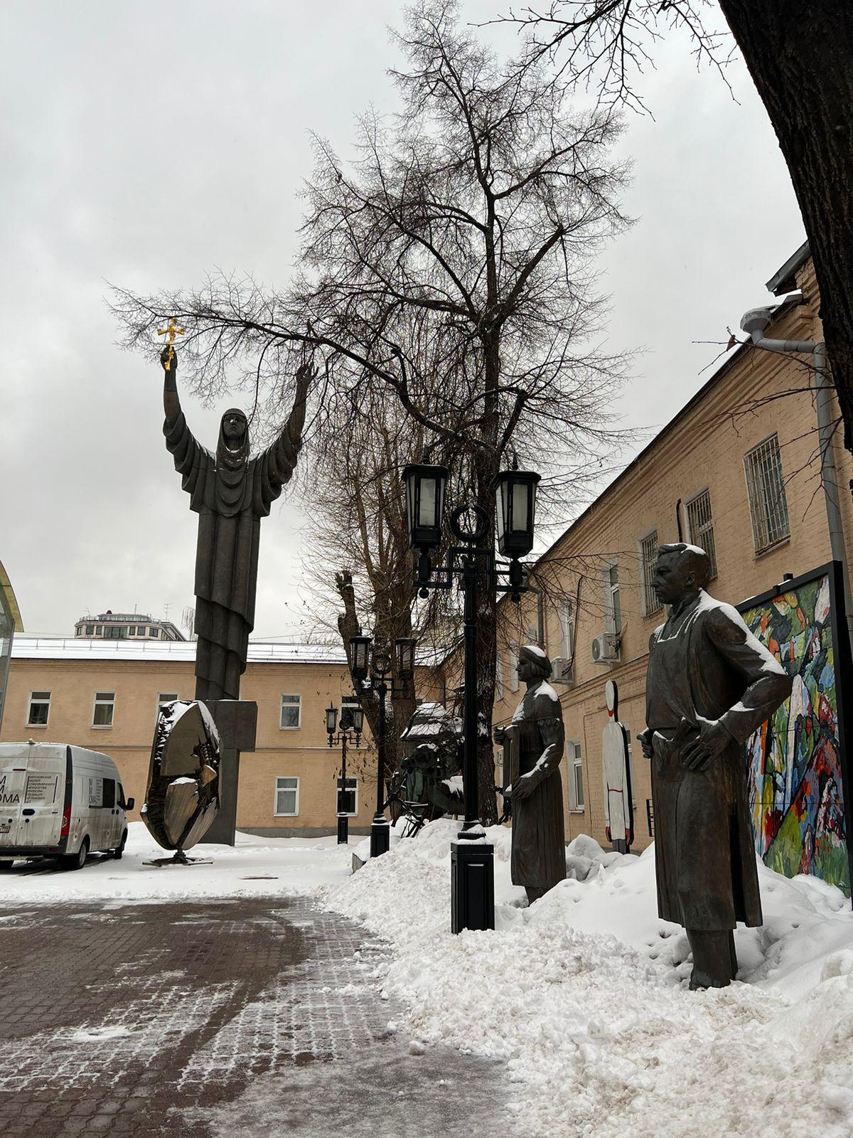 Kawasan sekitar Moscow Museum of Modern Art di Moskow, Rusia yang berselimut salju. (Tribun Network/Dahlan Dahi)