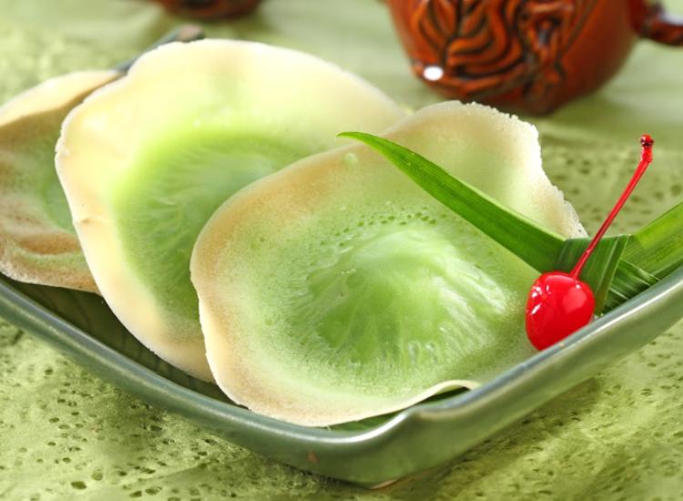 Kue ape untuk menu buka puasa. (Sajian Sedap)