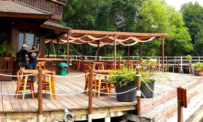 Mangrove House Cafe Taman Wisata Alam Angke Kapuk Jakarta. (Instagram/twa_mangrove/disparekrafdki)
