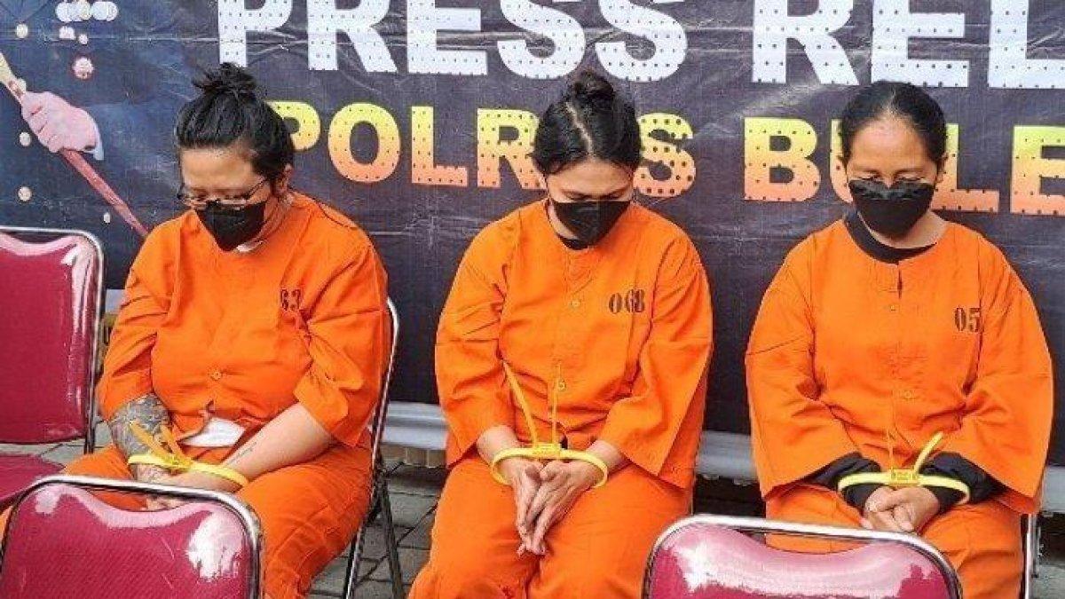 3 WANITA BUNUH PRIA- Tiga wanita Kapolres Buleleng, AKBP Ida Bagus Widman Sutadi jadi tersangka kasus pembunuhan pada sesi jumpa pers Kamis (13/2/2025). motif tindak pidana tiga wanita lakukan pembunuhan terhadap Pande Gede Putra (53) karena para pelaku sakit hati terhadap korban karena masalah utang