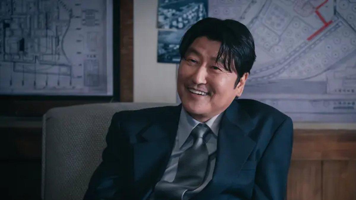 5 fakta Song Kang Ho pemeran utama di drama Korea Uncle Samsik