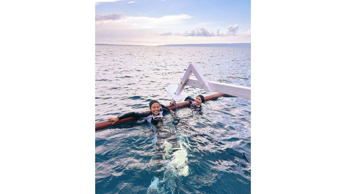5 potret Prilly Latuconsina jelajahi laut Sumbawa, Happy habis diving
