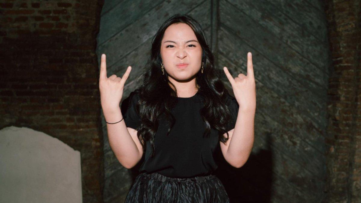 7 Potret Bernadya, Penyanyi Muda yang Speak Up Setelah Jadi Korban Pelecehan Warganet