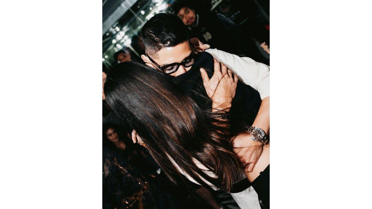 7 potret kemesraan ulang tahun ke-27 Al Ghazali bersama Alyssa Daguise, peluk erat kekasih