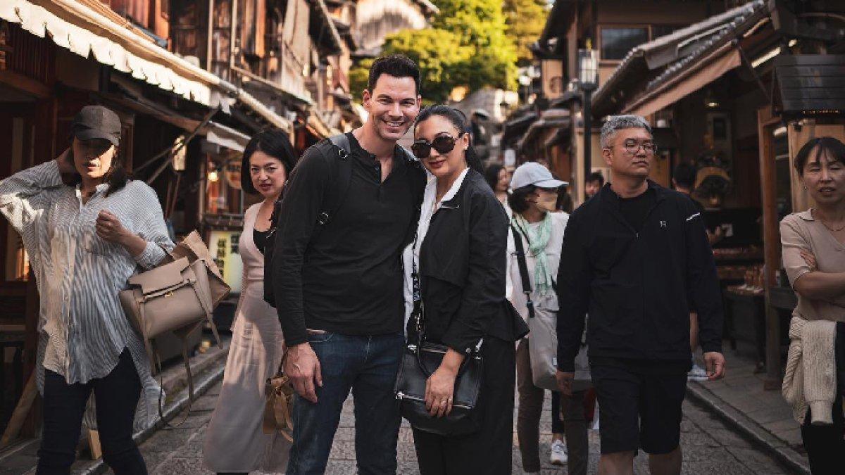 7 potret mesra Tata Cahyani mantan istri Tommy Soeharto bersama kekasihnya Bobby Tonelli