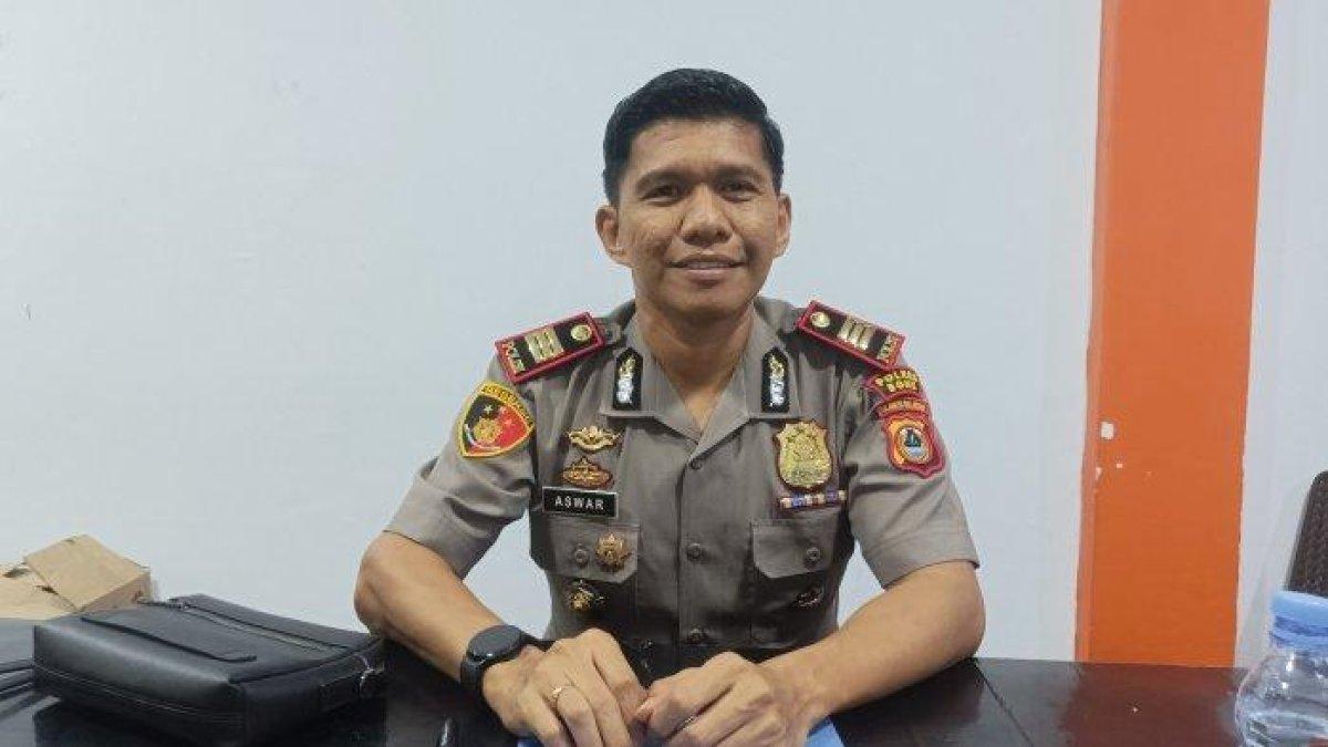 AKP ASWAR DICOPOT,- Awal mula Kepala Satuan Narkoba Polres Kabupaten Bone, Sulawesi Selatan, AKP Aswar ketahuan memeras pengedar narkoba.