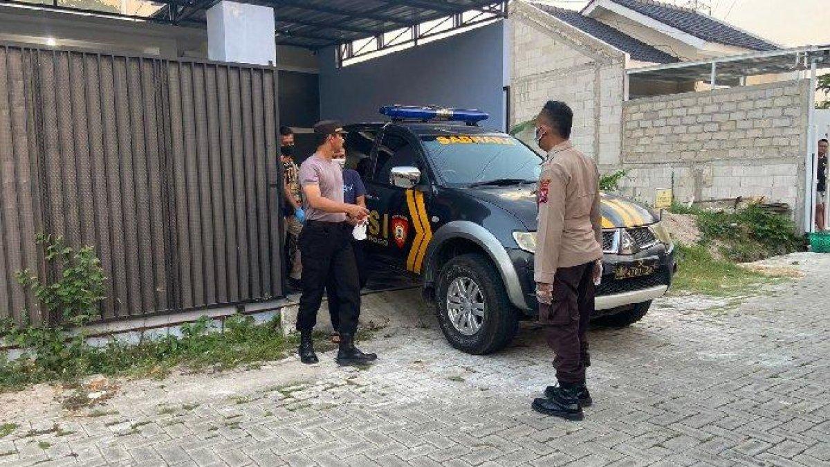 ASN Ponorogo berinisial DWH yang ditemukan meninggal dunia di rumah setelah 3 hari tak keluar dikenal tertutup