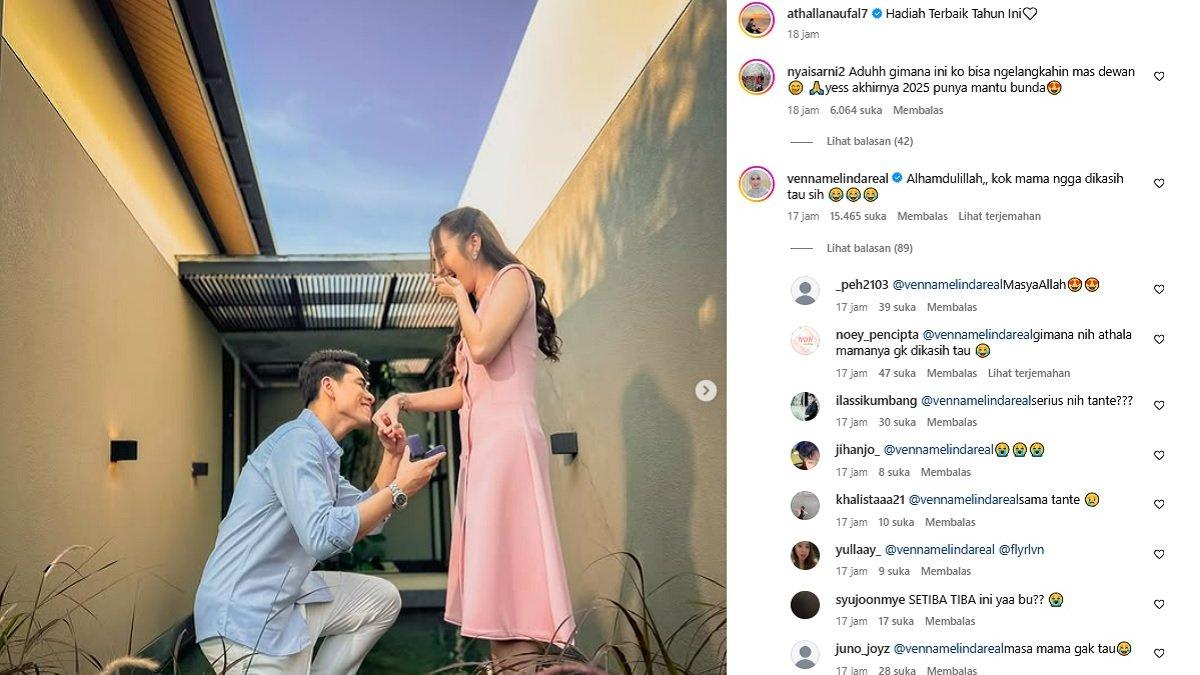 ATHALLA LAMAR ELINA - Athalla Naufal unggah potret melamar Elina Joerg melalui Instagram @athallanaufal7 pada Jumat (14/2/2025). Lamaran Athalla Naufal dan Elina Joerg ini dikomentari oleh ibu kandung dan ibu sambungnya