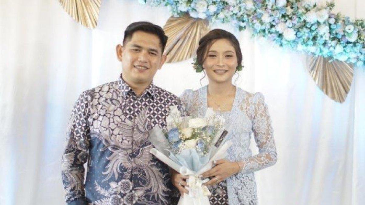 Acara pertunangan Grace Given dan Paulus yang akhirnya batal menikah