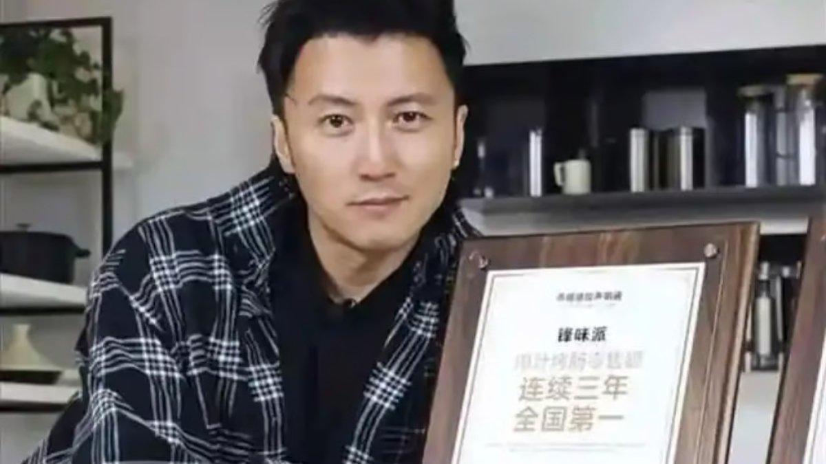 Aktor Hong Kong Nicholas Tse telah memenangkan beberapa penghargaan untuk sosis terlarisnya.