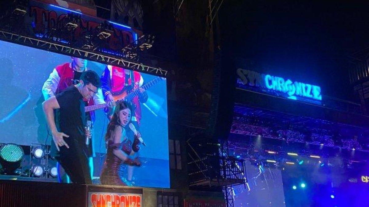 Aldi Taher dan Dewi Perssik manggung bersama di Synchronize Fest
