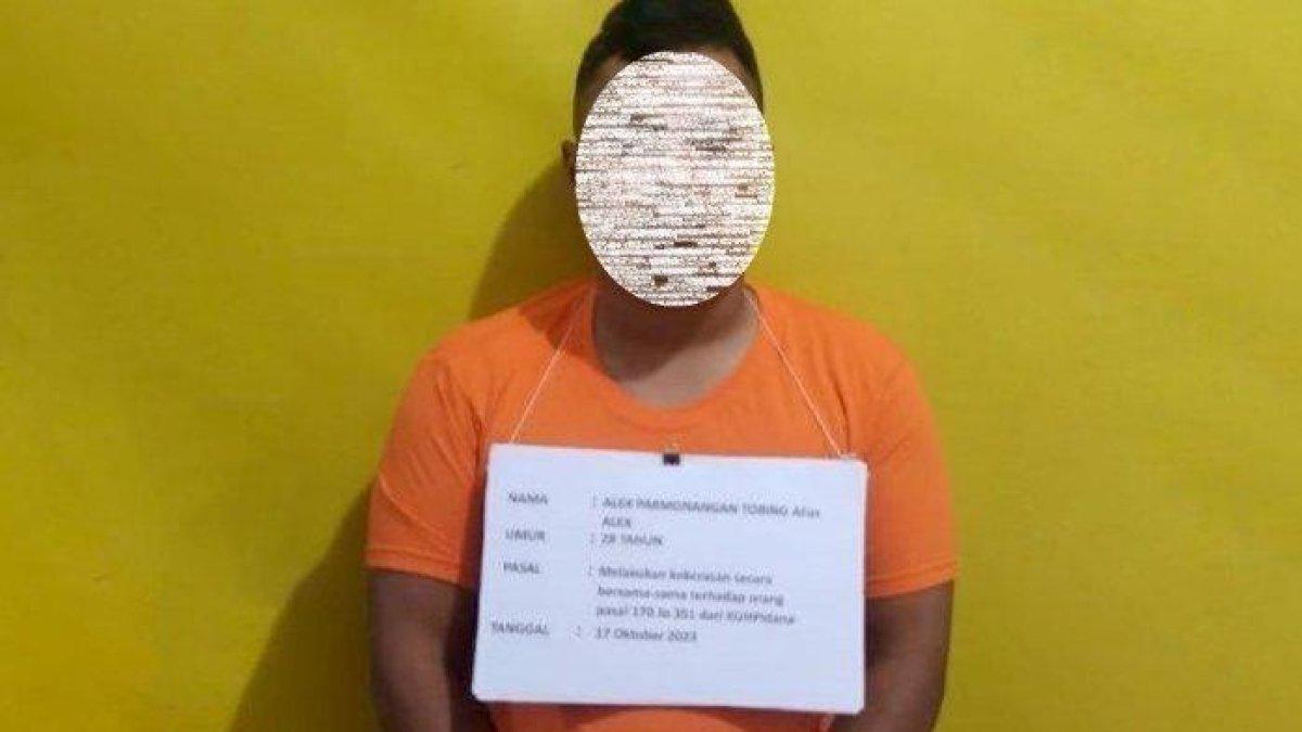 Alex Parmonangan Tobing (28) anak yang menjebloskan ibu nya ke rumah sakit jiwa