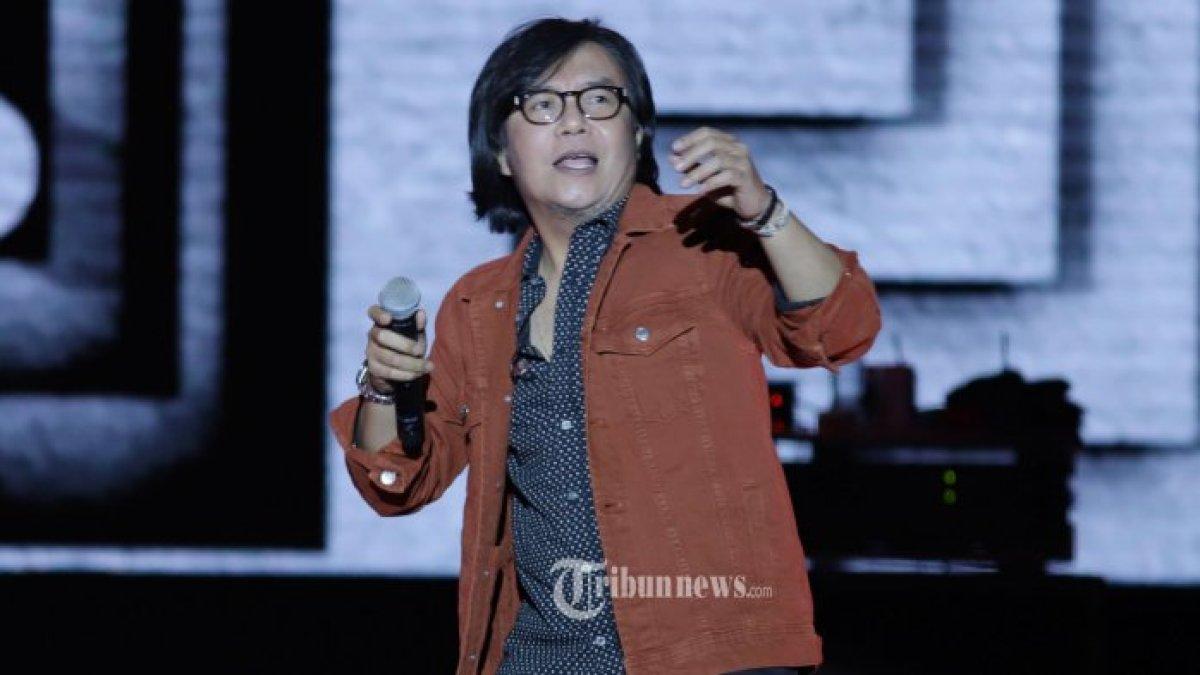 Ari Lasso ketika manggung