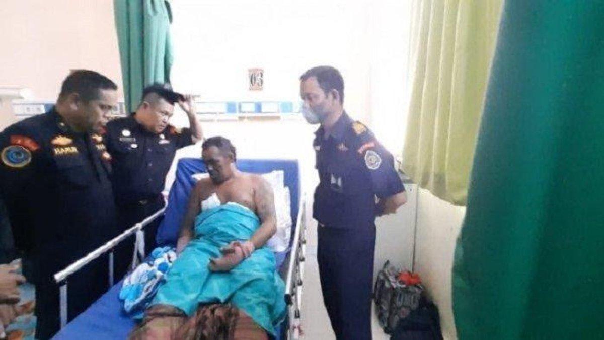 Arman masih terbaring di rumah sakit lantaran belum bisa membayar tagihan