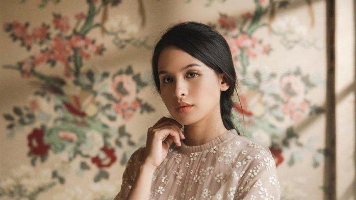 Artis Maudy Ayunda