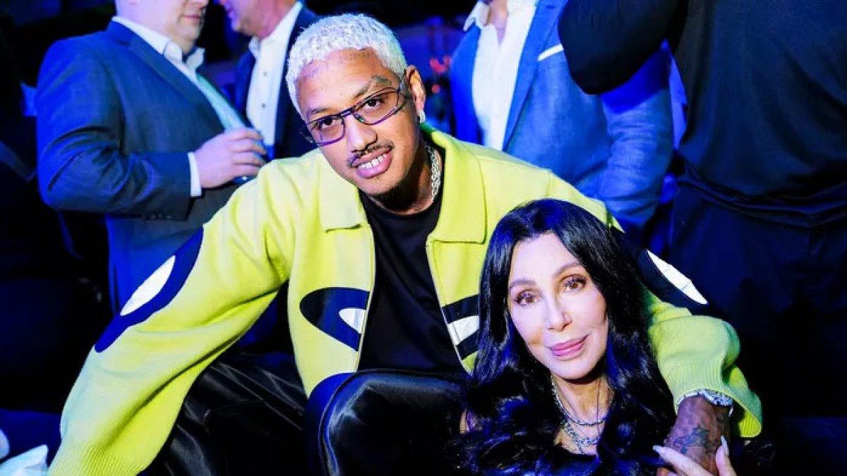 Artis pacari berondong yang 44 tahun lebih muda, beber alasan jatuh cinta