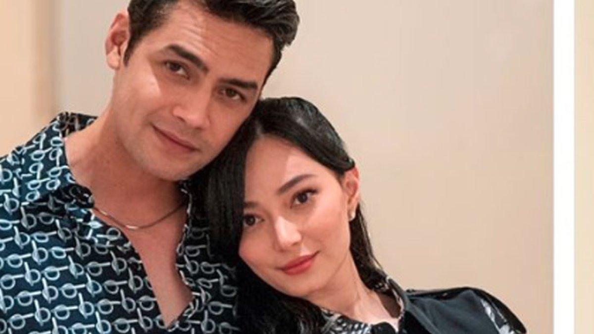 Asmirandah & Jonas Rivanno pasangan artis cinlok berakhir di pelaminan