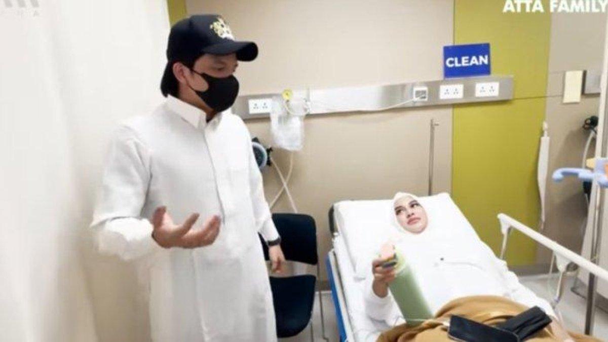 Aurel Hermansyah dilarikan ke rumah sakit gegara diet berlebihan