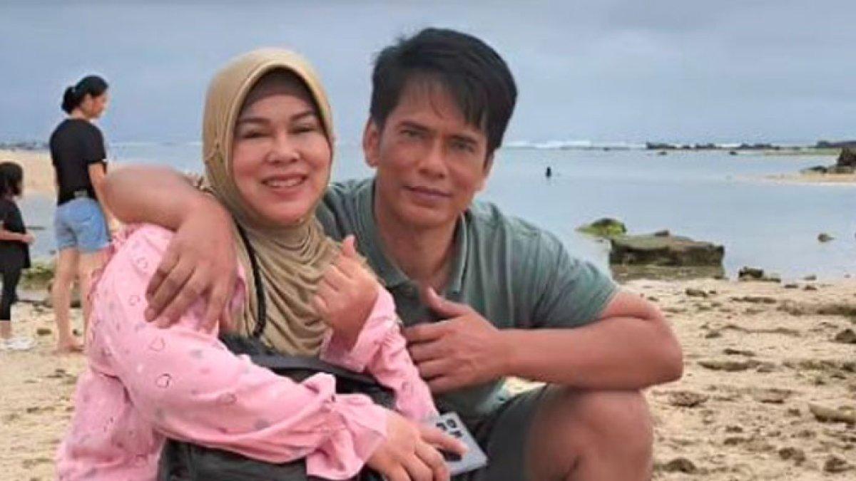Ayah lesti kejora dan istri