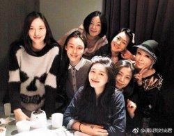 BARBIE HSU MENINGGAL - Para sahabat datang untuk ulang tahun pernikahan sekaligus tujuh hari meninggalnya Barbie Hsu, Sabtu (8/2/2025). Sahabat tetap merayakang ultah pernikahannya meski tanpa kehadiran Barbie Hsu.