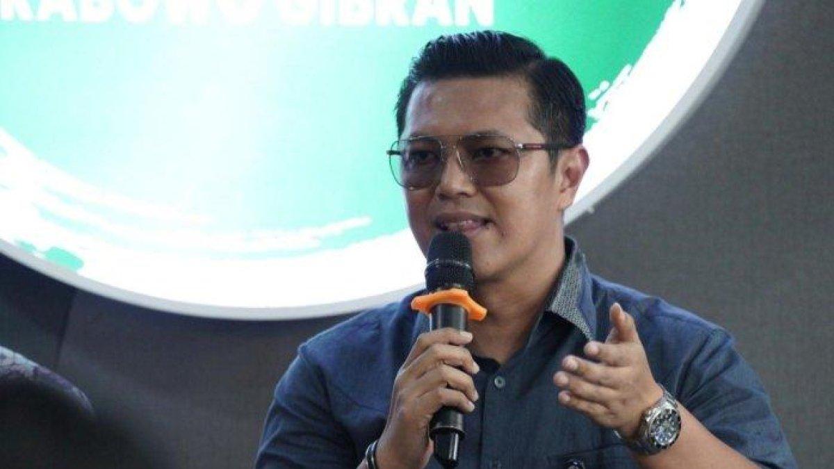 BISNIS HENDY SETIONO,- Rekam jejak dan gurita bisnis Hendy Setiono, founder Kebab Turki Baba Rafi yang diduga terlibat investasi bodong.