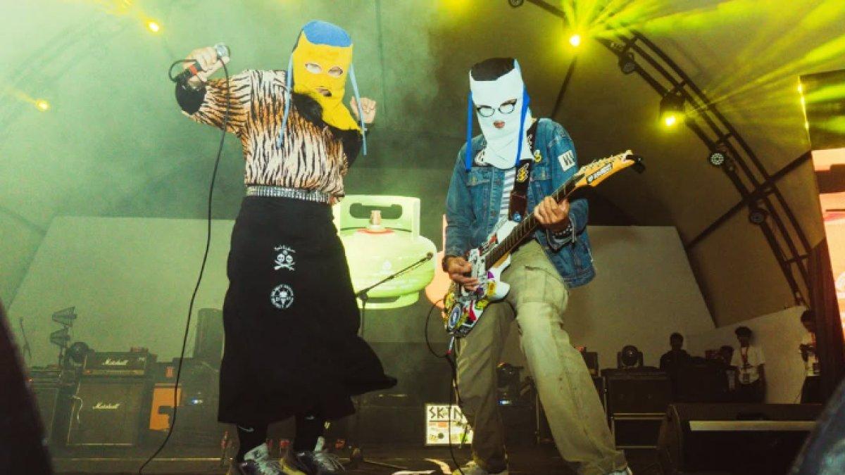 PROFIL BAND SUKATANI - Potret band Sukatani diambil dari Instagram pada Jumat (21/2/2025). Band Sukatani menarik lagu mereka yang berjudul Bayar Bayar Bayar karena diduga sindir Polri.