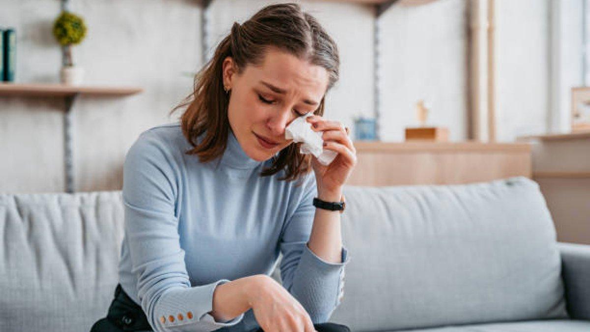 Berikut ini 7 cara ampuh memperbaiki mood saat menstruasi.