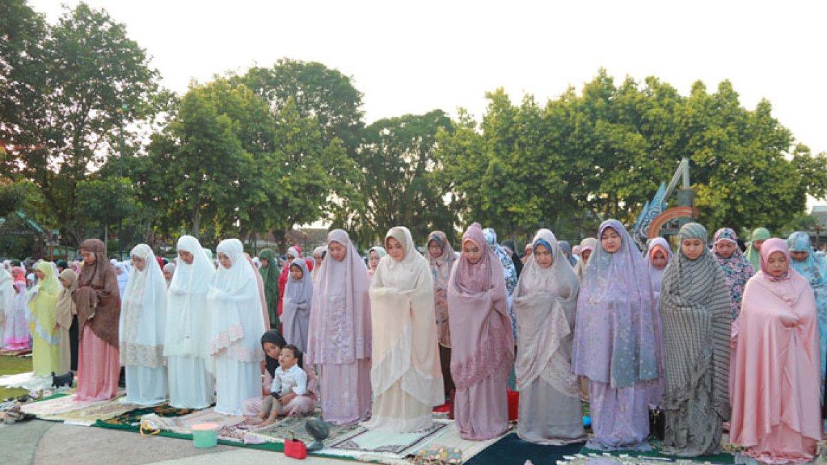 Ibadah Salat Iduladha di Alun-alun Klaten, pada Senin (17/6/2024).