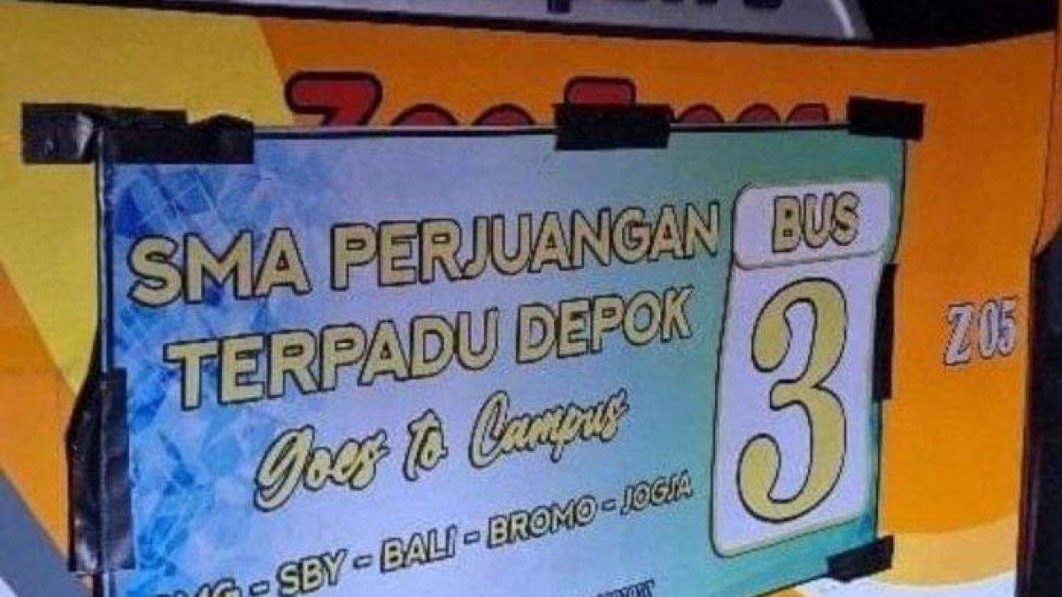 Bus berisi rombongan siswa SMA Perjuangan Taruna Depok kecelakaan di Tol Semarang
