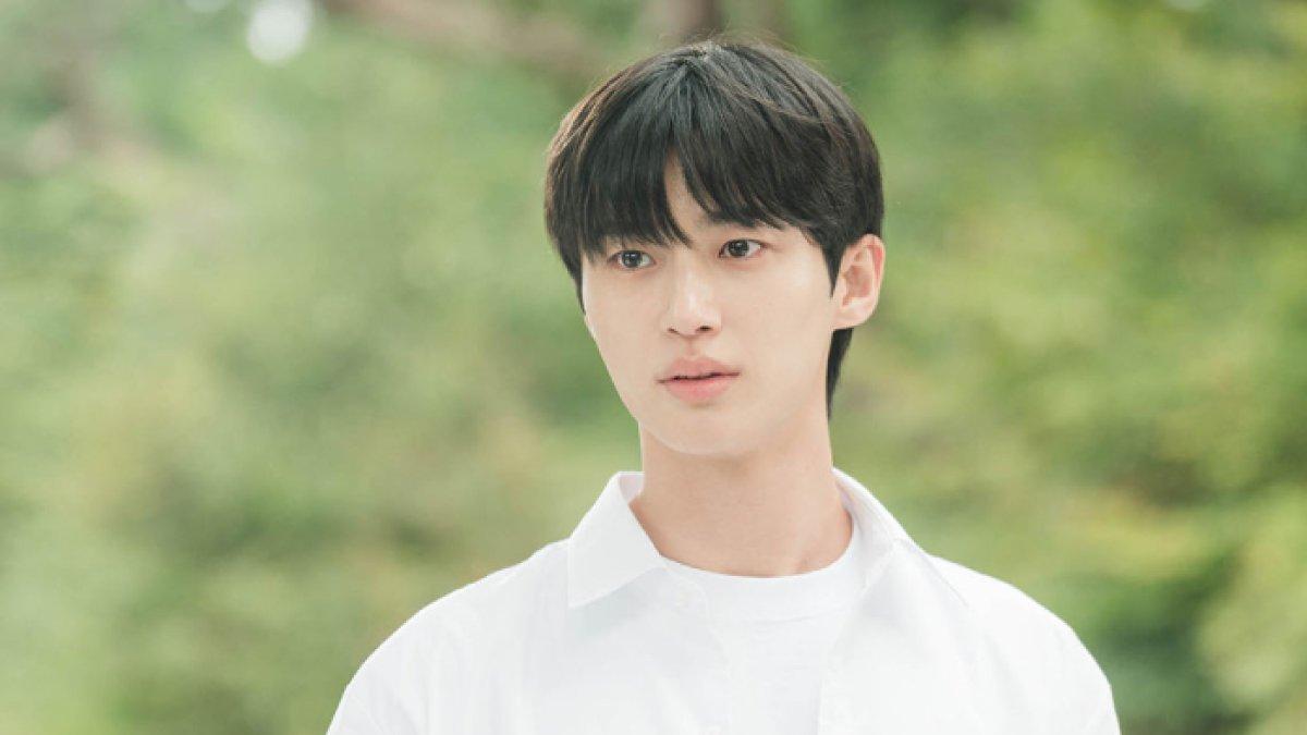 Byeon Woo Seok bintang drakor Lovely Runner.