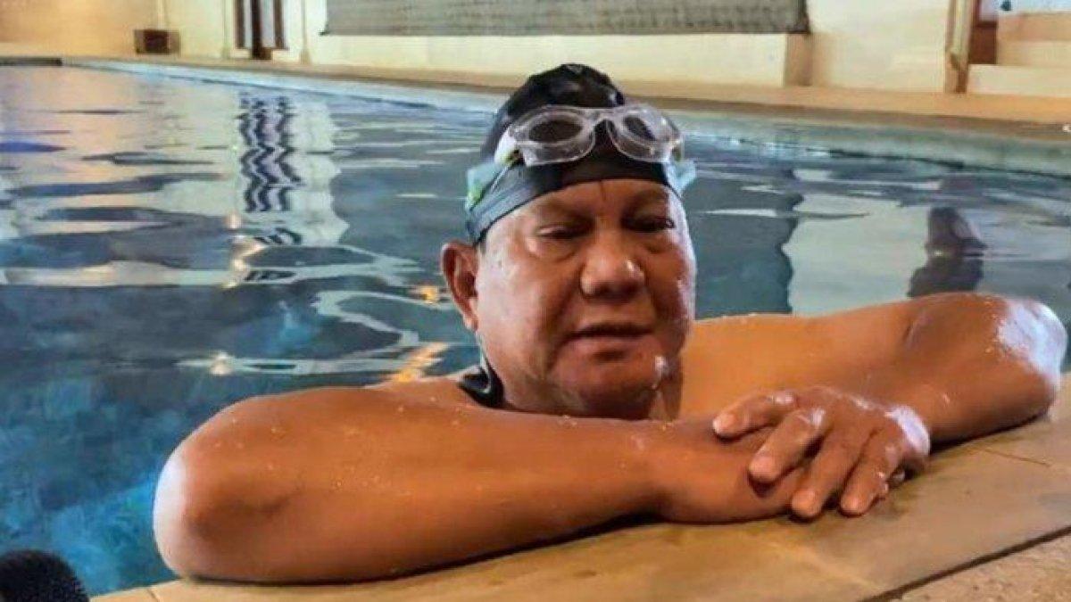 Capres Prabowo Berenang usai Mencoblos.
