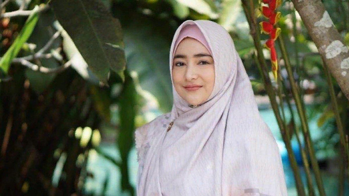 Cindy Fatikasari dan suami memutuskan pindah ke Kanada.