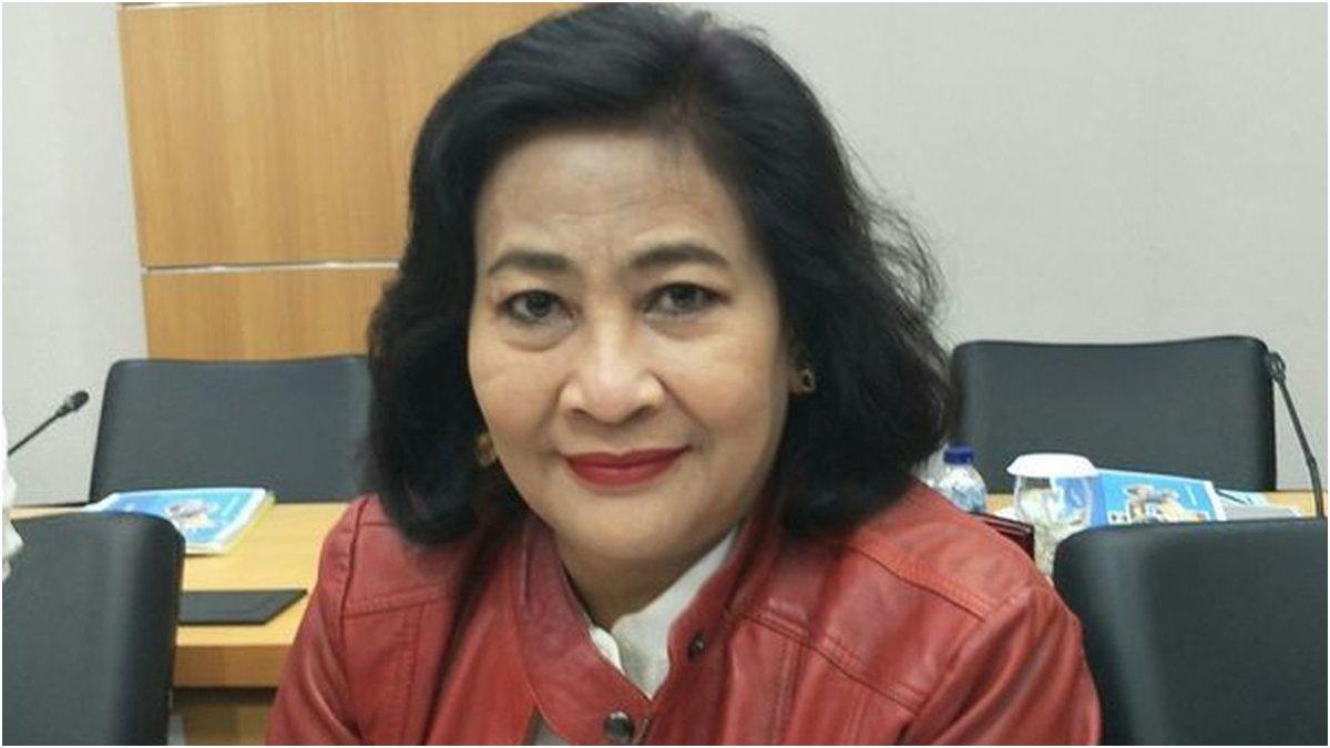 Cinta Mega kembali nyaleg lewat PAN usai ketahuan main judi online saat Rapat Paripurna