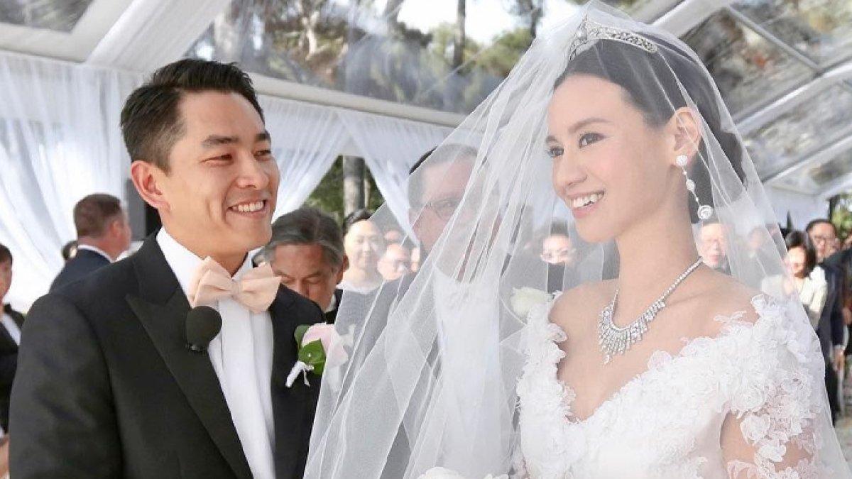 Crazy rich Hong Kong nikah undang Coldplay