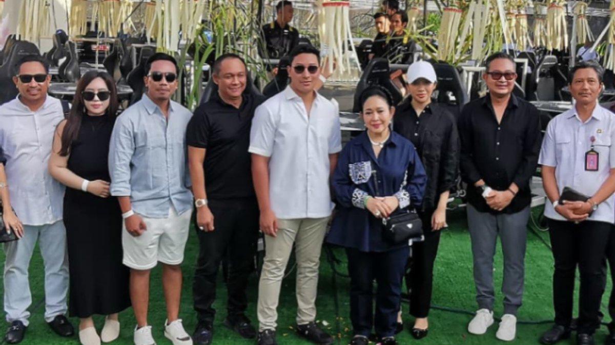Darma Mangkuluhur buka cabang Lounge In The Sky di Bali, dihadiri Titiek Soeharto dan Patricia Schuldtz.