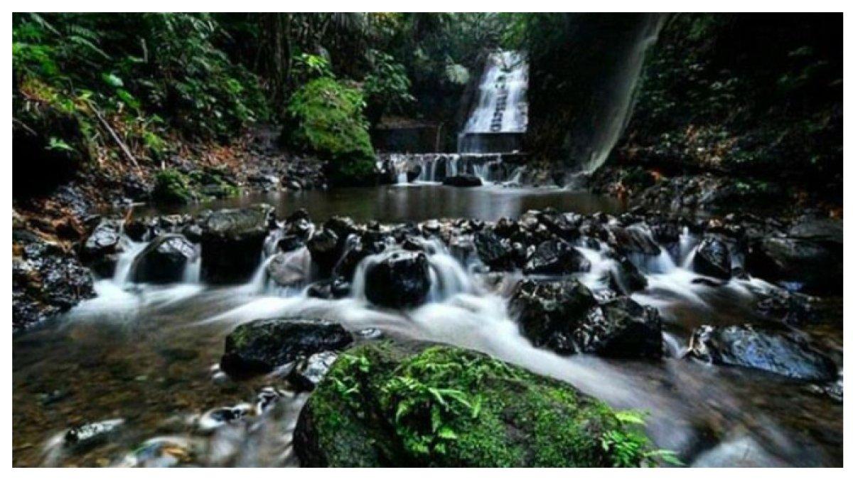 AIR TERJUN DESA WISATA PULESARI - Cuma 22 km dari Yogyakarta, nikmati sungai jernih dan keindahan alam di Desa Lereng Merapi, jadi spot viral di TikTok yang wajib dikunjungi.