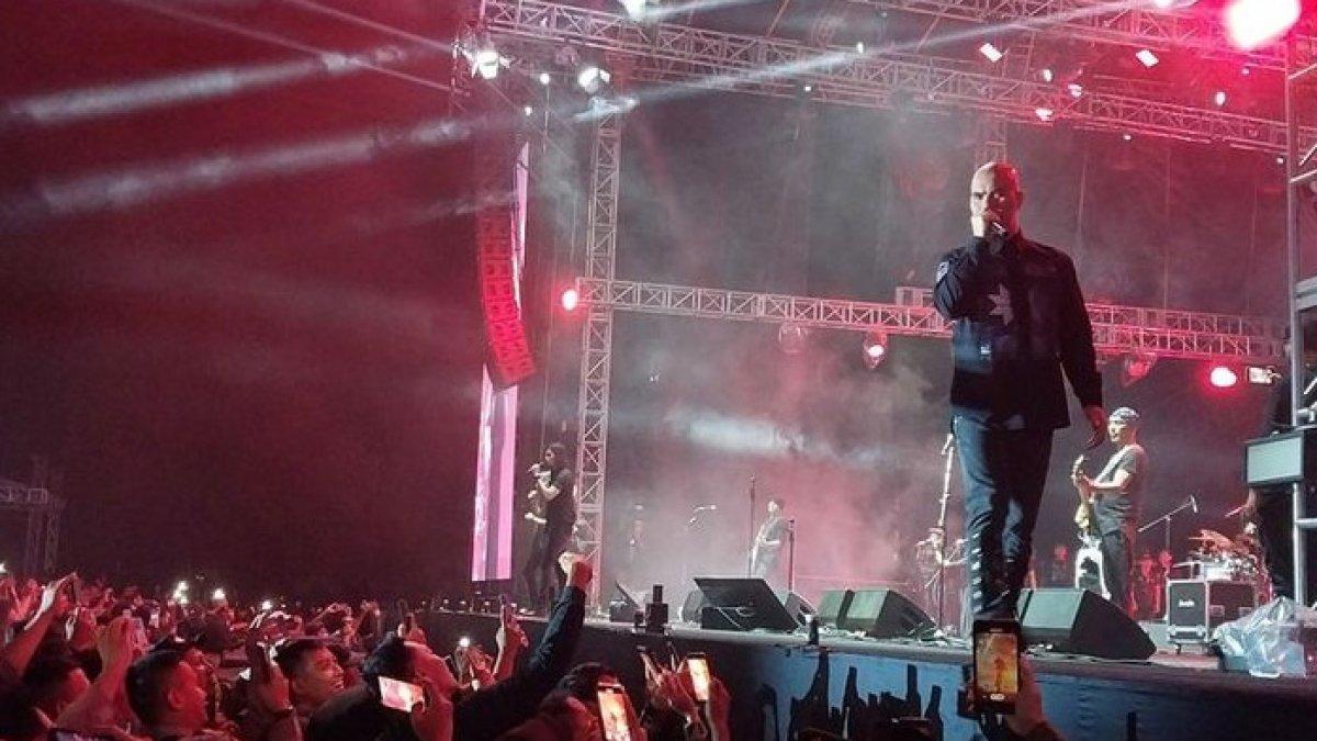 Dewa 19 konser di Tasikmalaya, Ahmad Dhani tiba-tiba kampanye