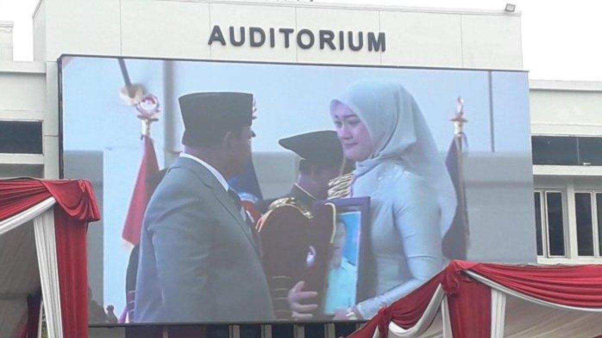Diah Nurani tak kuasah menahan tangis saat dihampiri Prabowo Subianto