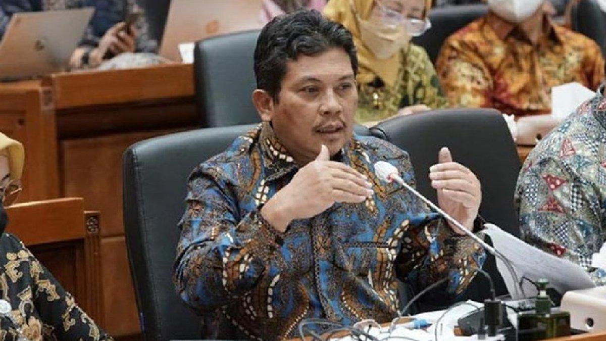 Dirut BPJS Kesehatan Ghufron Mukti dalam Rapat Dengar Pendapat di DPR RI.
