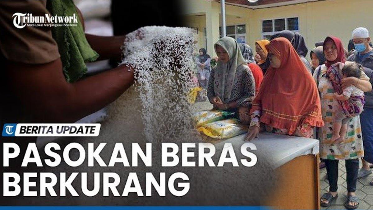 Emak-emak antre beli beras harga murah di Kelurahan Dayeuhluhur, Kecamatan Warudoyong, Kota Sukabumi, Senin (26/2/2024)
