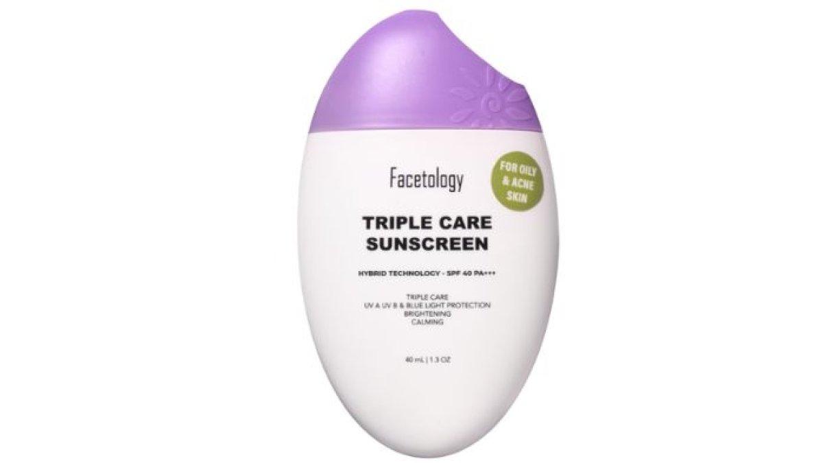 SUNSCREEN SALICYLIC ACID - Foto produk Facetology Triple Care Sunscreen For Acne & Oily Skin SPF 40 PA+++ diambil dari Sociolla.com, Rabu (29/1/2025). Sunscreen ini mengandung Salicylic Acid yang ampuh menghilangkan jerawat.